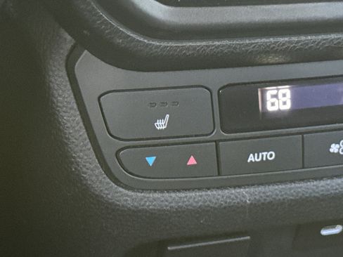 Used 2025 Honda Pilot Black Edition image 21