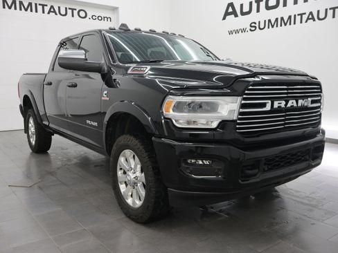 Used 2022 RAM 2500 Laramie AWD/4WD image 2