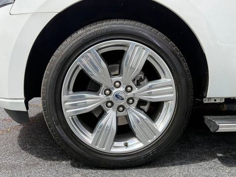 Used 2022 Ford Expedition Platinum AWD/4WD image 5