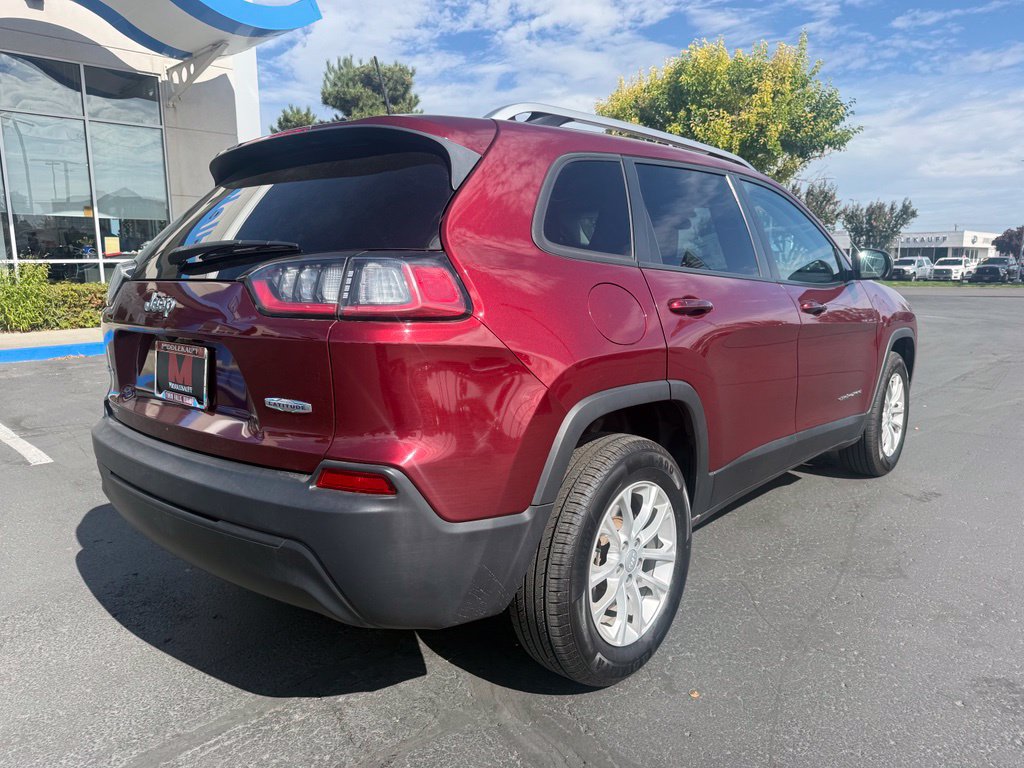 Used 2020 Jeep Cherokee Latitude AWD/4WD image 5