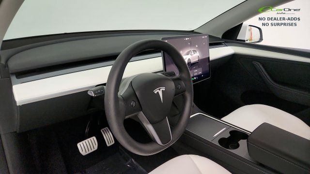 Used 2025 Tesla Model Y Performance AWD/4WD image 46