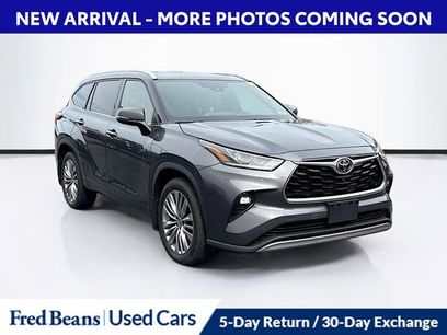 Used 2022 Toyota Highlander Platinum