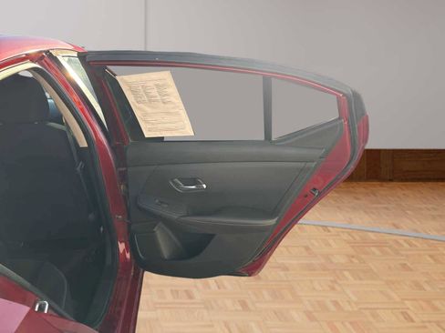 Used 2020 Nissan Sentra SV FWD image 13