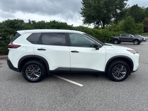 Used 2023 Nissan Rogue S AWD/4WD image 8