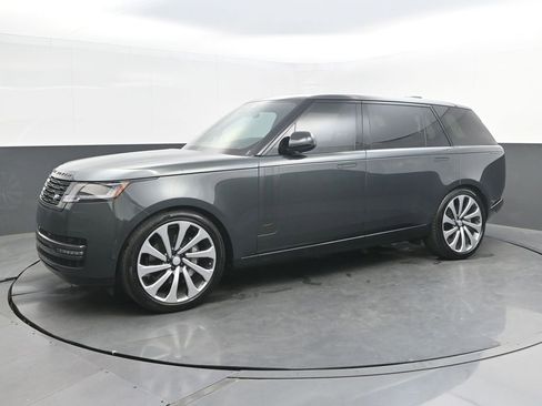 Used 2025 Land Rover Range Rover Long Wheelbase SE AWD/4WD image 1