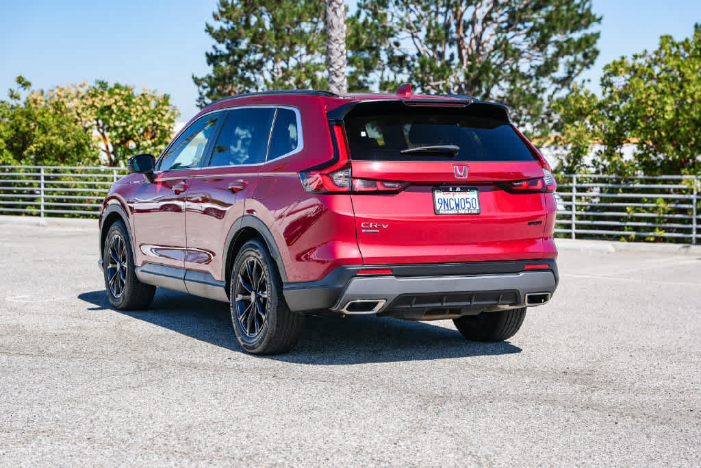 Used 2025 Honda CR-V Sport image 8