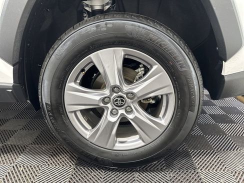 Used 2025 Toyota RAV4 XLE image 34