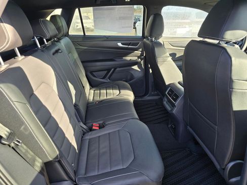 New 2026 Volkswagen Atlas Cross Sport SEL R-Line AWD/4WD image 37