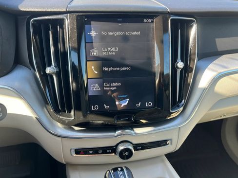Used 2019 Volvo XC60 T5 Momentum w/ Premium Package AWD/4WD image 22