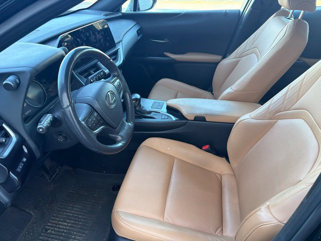 Used 2024 Lexus UX 250h AWD w/ Premium Package image 6