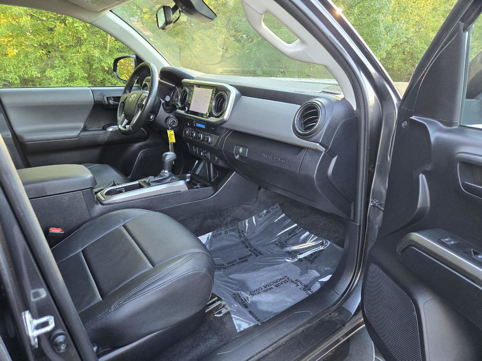 Used 2021 Toyota Tacoma SR5 AWD/4WD image 21