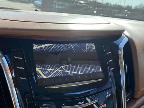 Used 2015 Cadillac Escalade ESV Platinum AWD/4WD image 28