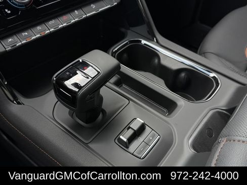 New 2026 GMC Sierra 1500 AT4 w/ AT4 Premium Package AWD/4WD image 24