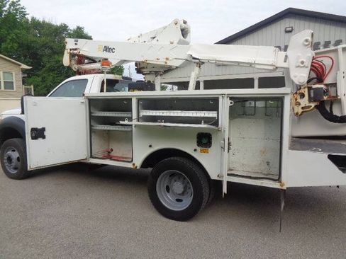 Used 2016 Ford F550 2WD Regular Cab Super Duty w/ Snow Plow Prep Package image 8