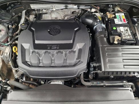 Used 2021 Volkswagen Tiguan SE image 30