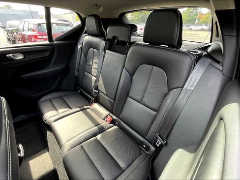 Certified 2023 Volvo XC40 B5 Plus w/ Driver Assist Package image 19