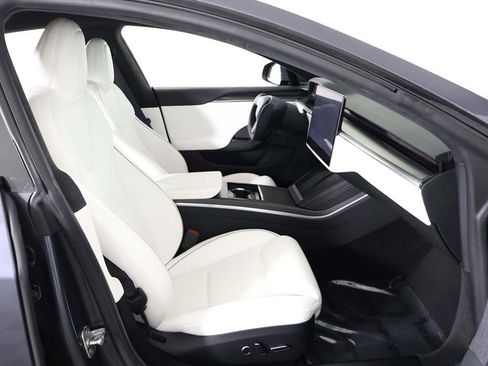 Used 2021 Tesla Model S Plaid image 30