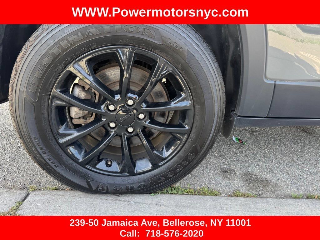 Used 2023 Jeep Cherokee Altitude Lux AWD/4WD image 18