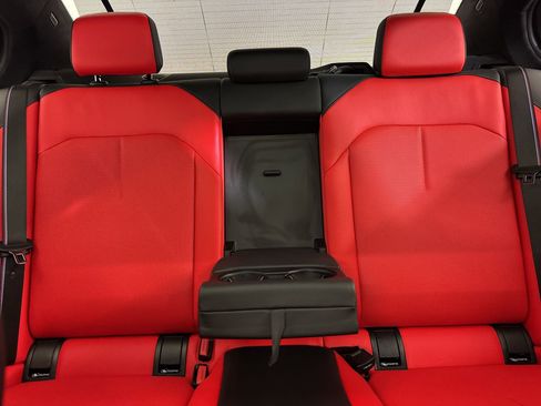 Used 2026 BMW M5 w/ Executive Package image 30