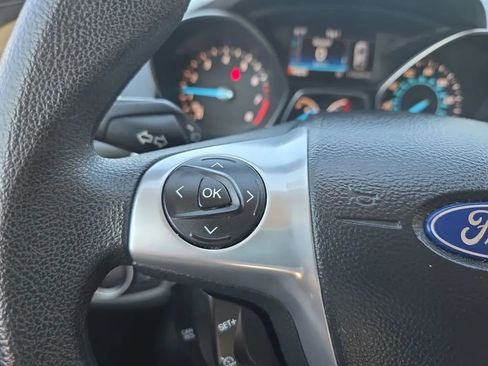 Used 2016 Ford Escape SE image 17