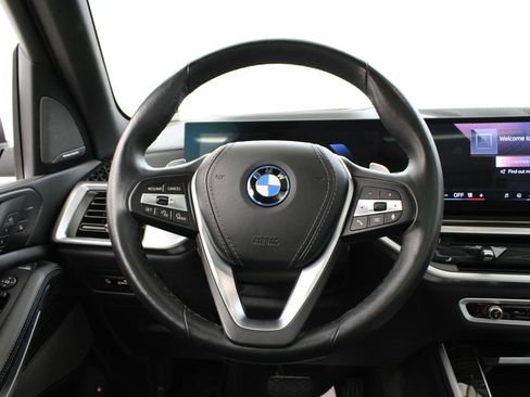 Used 2025 BMW X5 xDrive50e AWD/4WD image 25