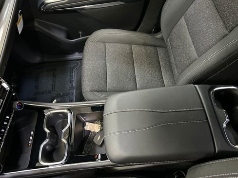 New 2026 Chevrolet Traverse LT image 15