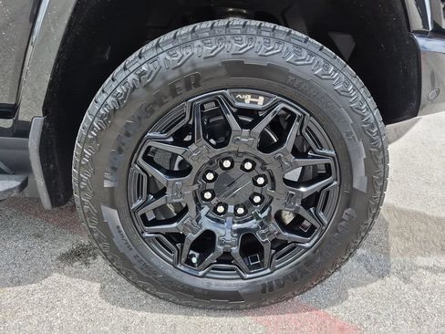 New 2026 GMC Hummer EV 4x4 Crew Cab image 16