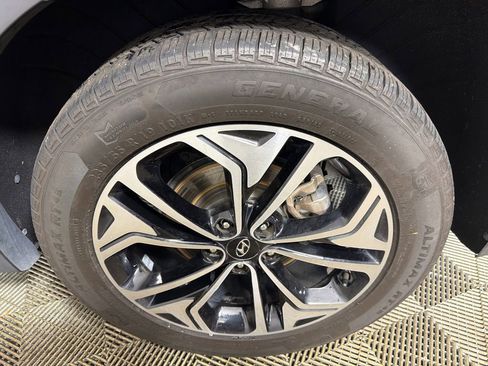 Used 2020 Hyundai Santa Fe Limited FWD image 22