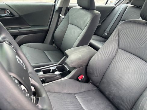 Used 2016 Honda Accord LX image 22