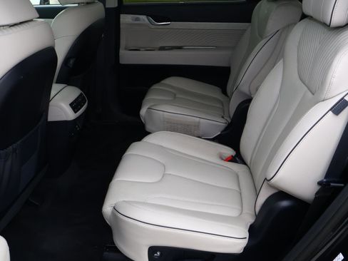 Used 2025 Hyundai Palisade Calligraphy image 21
