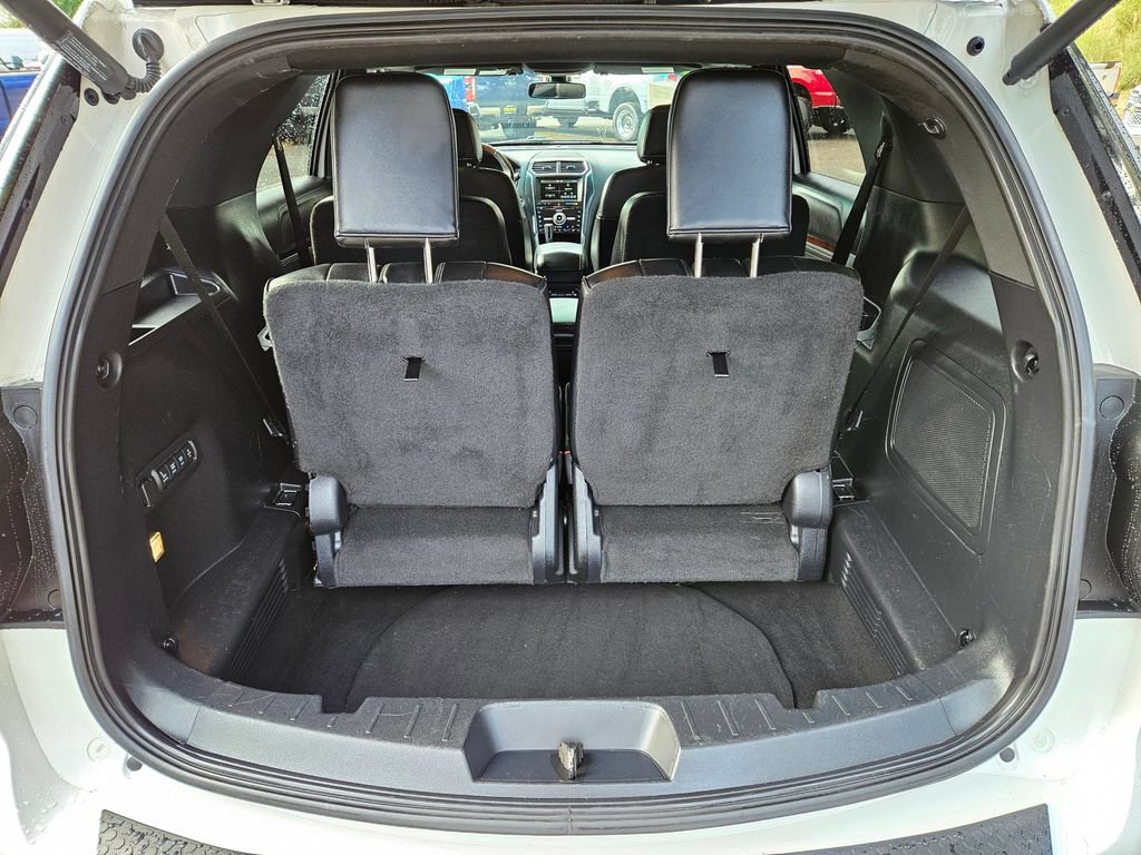 Used 2016 Ford Explorer Platinum AWD/4WD image 13