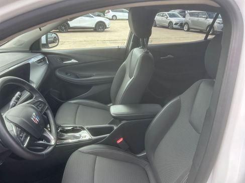 Used 2025 Buick Encore GX Preferred FWD image 35