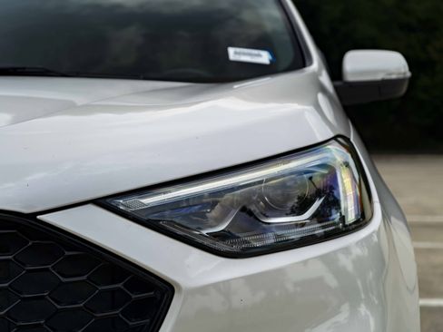 Used 2019 Ford Edge ST w/ Equipment Group 401A AWD/4WD image 11