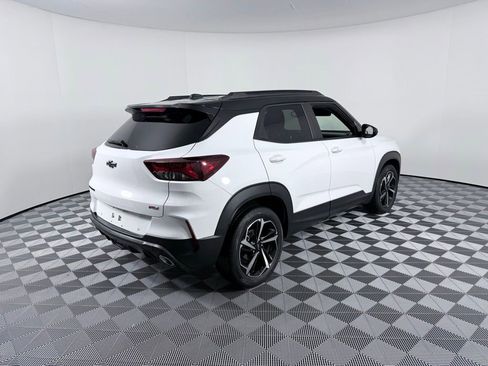 Used 2023 Chevrolet TrailBlazer RS w/ Sun and Liftgate Package image 6