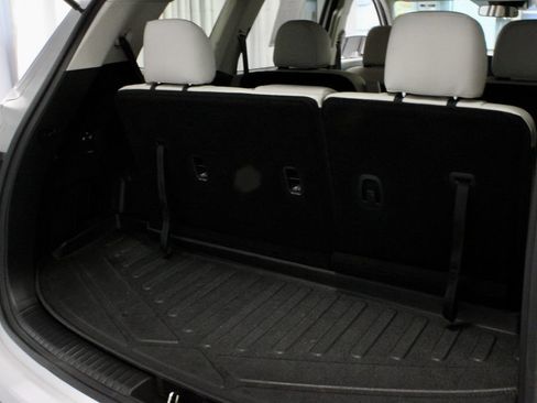 Used 2024 Kia Telluride S AWD/4WD image 16