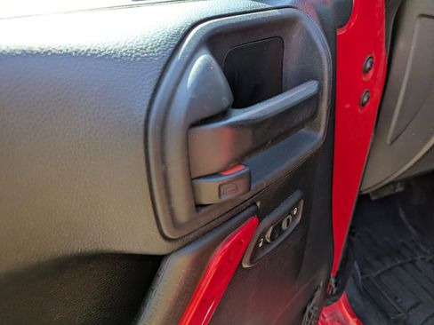 Used 2015 Jeep Wrangler Unlimited Sport w/ Quick Order Package 24S image 12