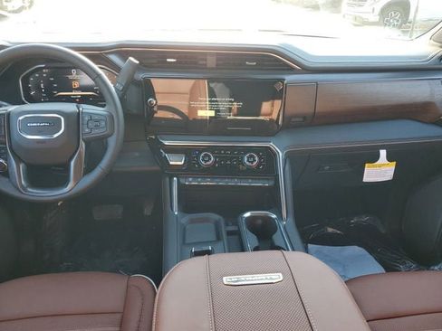 New 2026 GMC Sierra 2500 Denali Ultimate image 15