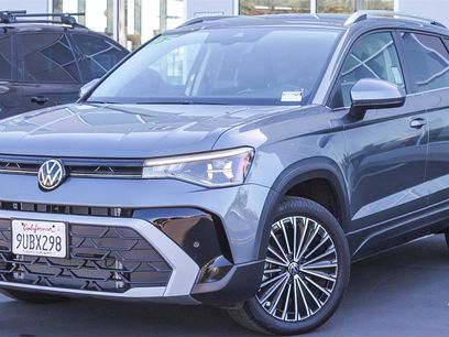 Used 2025 Volkswagen Taos SE