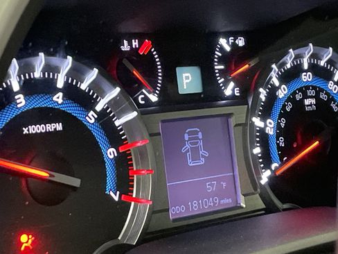 Used 2017 Toyota 4Runner SR5 Premium image 9