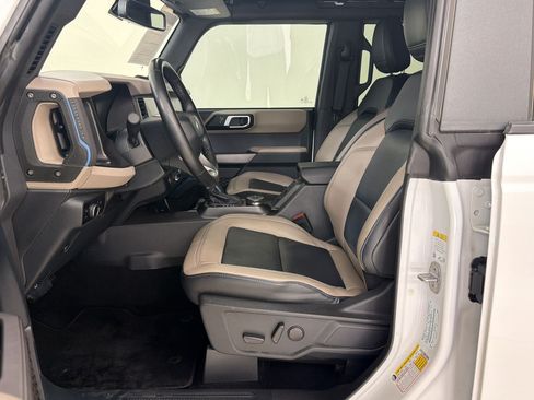 Certified 2023 Ford Bronco Wildtrak AWD/4WD image 5