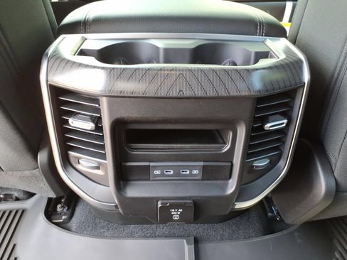 New 2026 RAM 1500 Big Horn AWD/4WD image 15