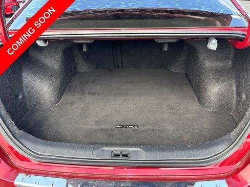 Used 2023 Nissan Altima 2.5 SR FWD image 11