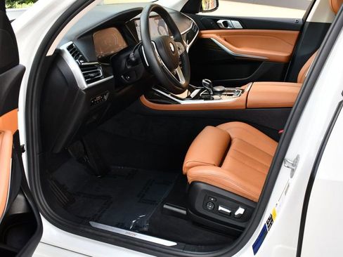 Used 2021 BMW X7 xDrive40i w/ Premium Package 2 image 15