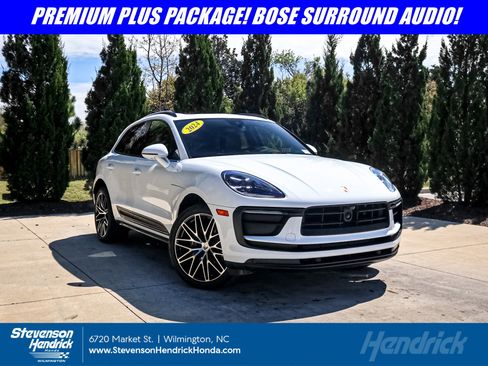 Used 2024 Porsche Macan image 1