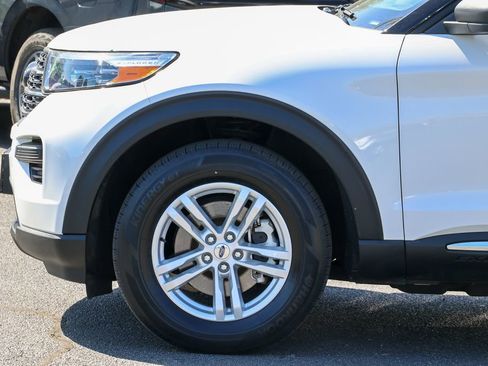 Certified 2023 Ford Explorer XLT w/ Class IV Trailer Tow Package AWD/4WD image 27