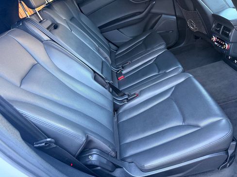 Used 2018 Audi Q7 3.0T Prestige w/ Prestige Package AWD/4WD image 38