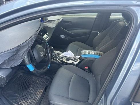 Used 2022 Toyota Corolla LE FWD image 3