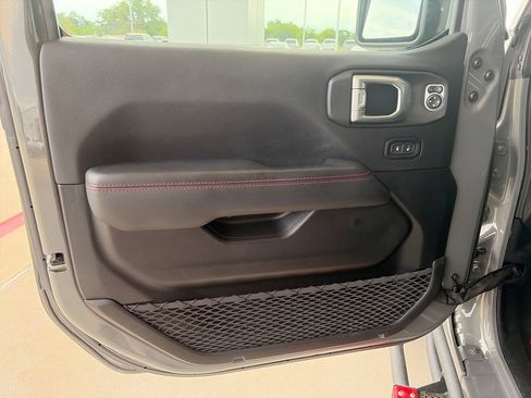 Used 2021 Jeep Wrangler Rubicon AWD/4WD image 23