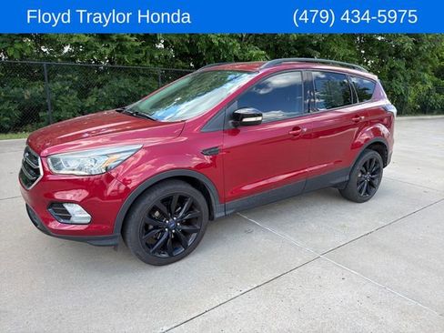 Used 2017 Ford Escape Titanium FWD image 1