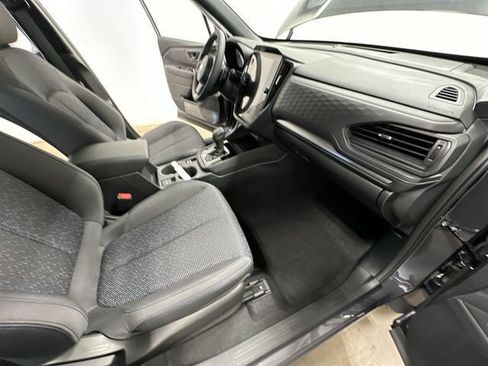 Used 2025 Subaru Forester Premium image 21